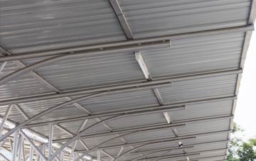 installing Ffynnon metal roofing